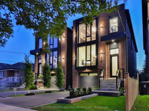 216 Delta St, Toronto, ON M8W 4E6
