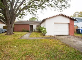 1049 Old Field Dr, Brandon, FL 33511