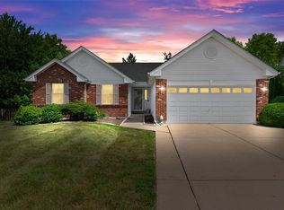 381 Falcon Hill Dr, O'Fallon, MO 63368