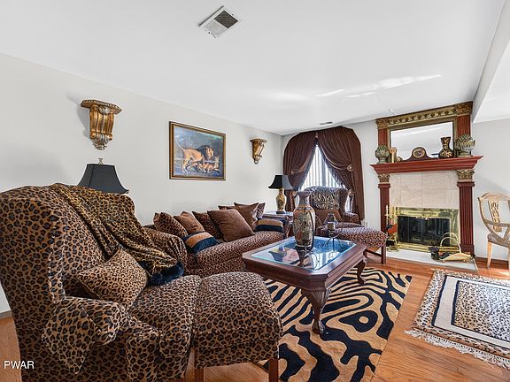 4th image of 419 Tudor Ct