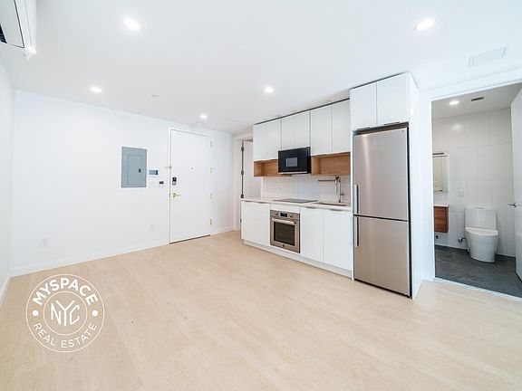 5th image of 280 Meeker Ave #202