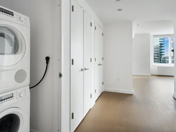 1 North 4th Place image 5 of 23