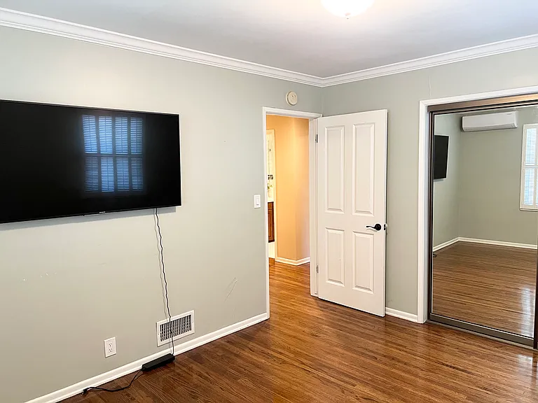 2925 Thorndike Rd — Photo 16