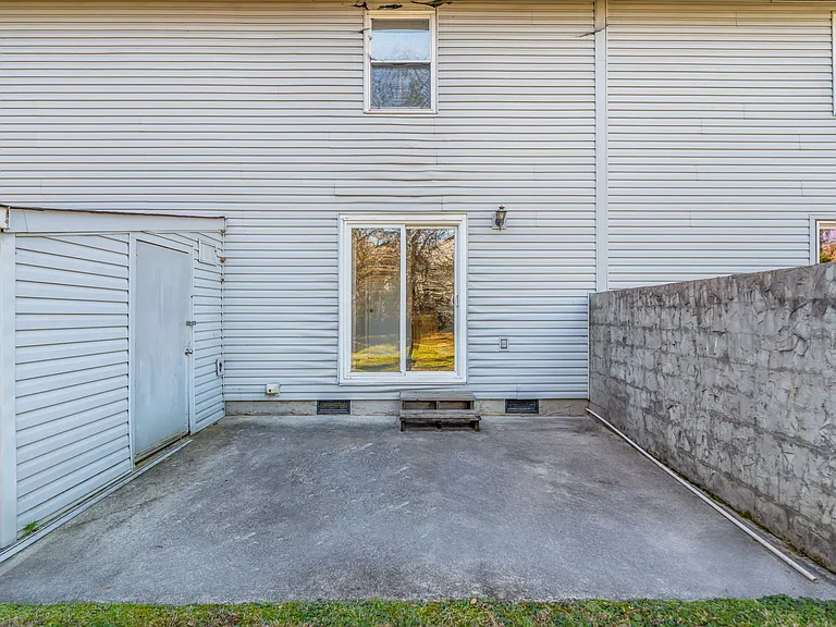 302 Wakefield Rd #B — Photo 18
