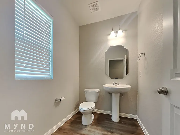 12708 Robert Taft St — Photo 20