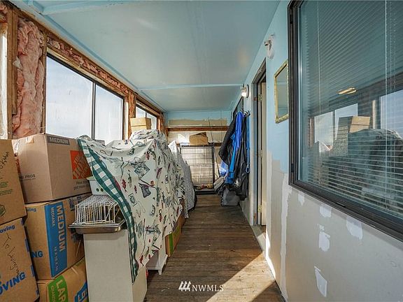 5th image of 2977 Kindred Ave