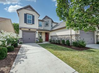 1813 N Paddington Ln, Clovis, CA
