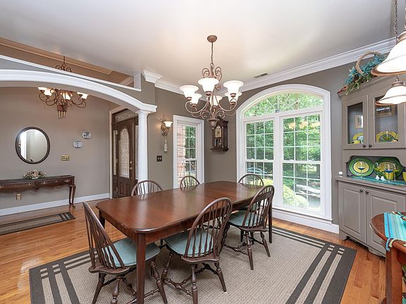 4th image of 44 Carolina Way