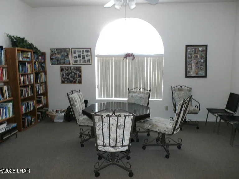 2304 Buckingham Blvd — Photo 33