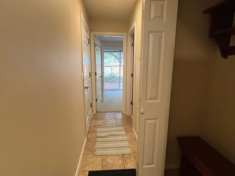 2645 B NW #57 — Photo 4