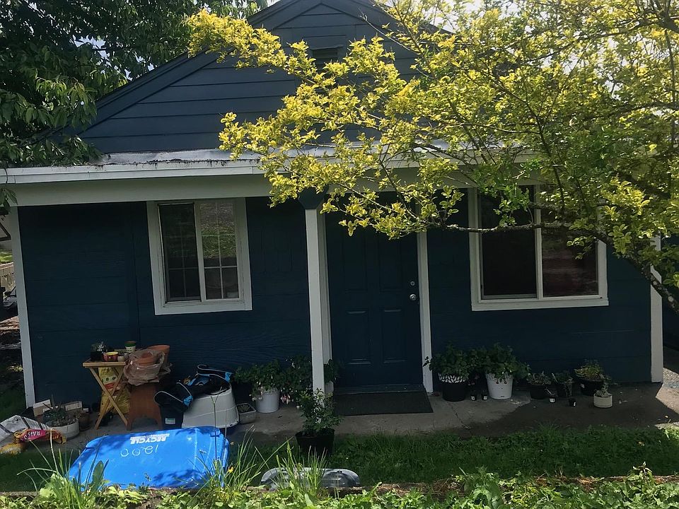 1st image of 1200 10th Ave SE APT 2