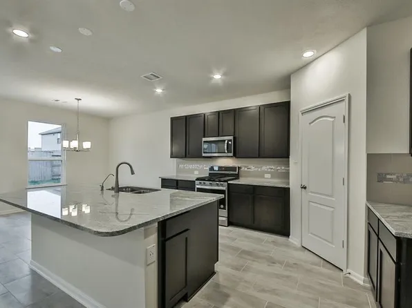 3905 Mountford Dr, Pearland, TX 77584