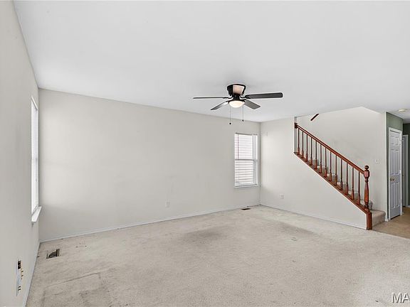 4th image of 15 W Homefield Point Ct