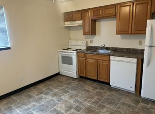 Morningside: 5016 1st Avenue Northwest - 6, Cedar Rapids, IA 52405