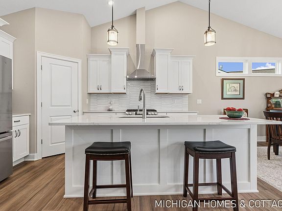 2nd image of 14193 Phoenix Pl