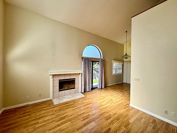 3rd image of 1100 Mandela Ct