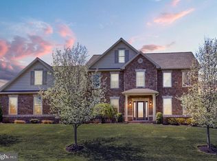 825 Sawgrass Ln, Mechanicsburg, PA 17050