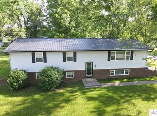 208 E Smith St, Smithton, MO 65350