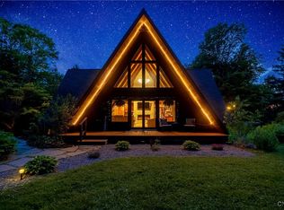 6139 Commane Rd, La Fayette, NY 13084