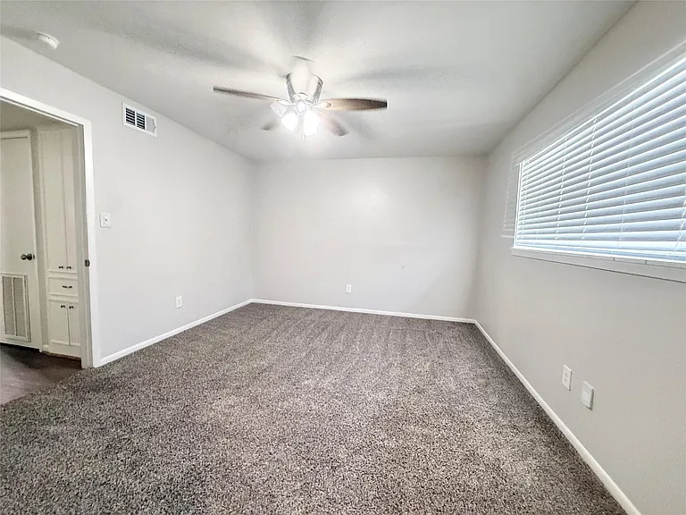 321 E Cedar St #9 — Photo 14
