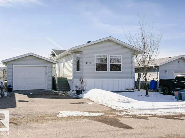 1919 Jubilee Rd, Strathcona County, AB T8H 2N7