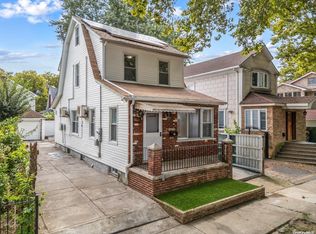 16016 73rd Ave, Fresh Meadows, NY 11366