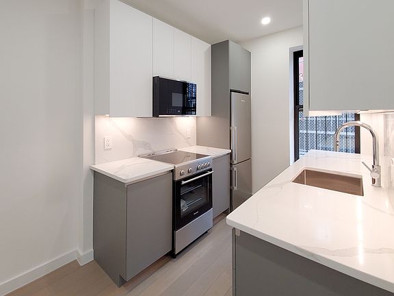 2nd image of 19 Wyckoff St APT 9