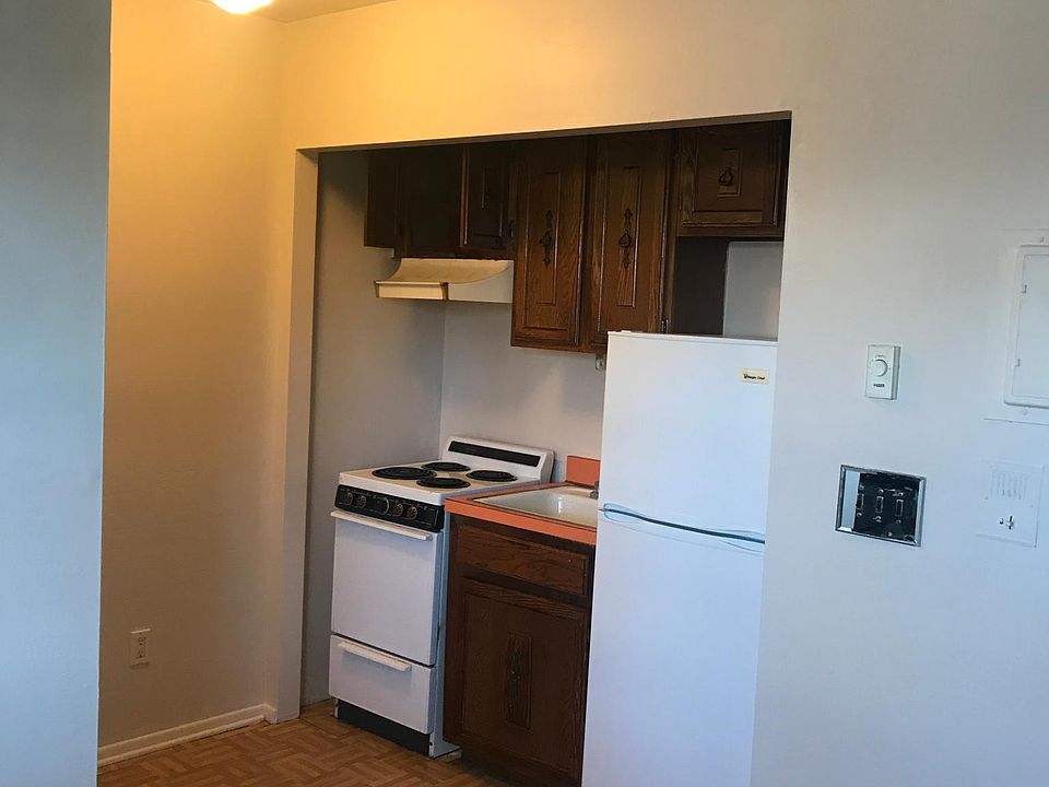 1st image of 28 Cranford St #1
