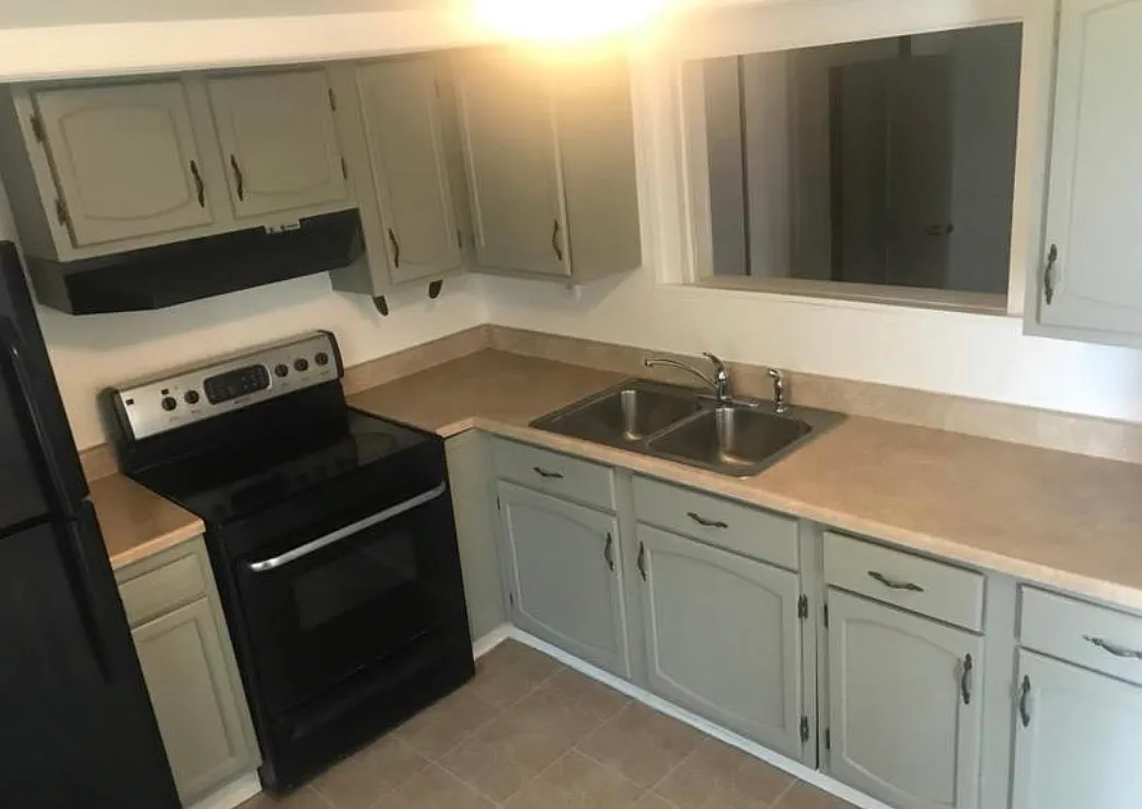 2 bed, 900 sqft, $1,100 — Photo 3