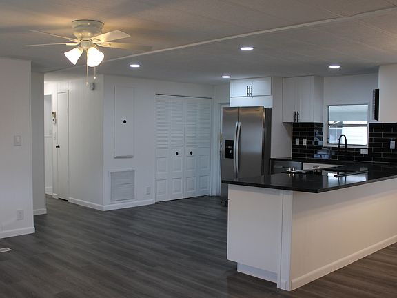 5th image of 56004 Amparo Bay