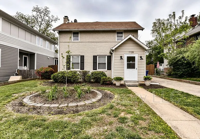 1128 N Kentucky St — Photo 3