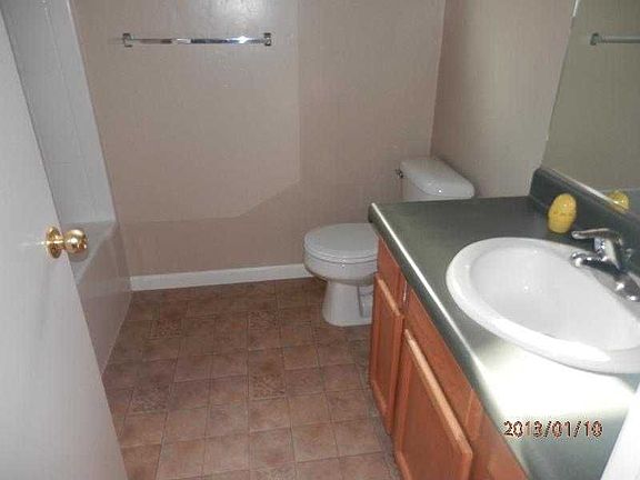 5th image of 540 N Arroyo St