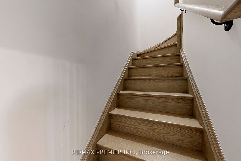 Toronto Townhouse for rent - 1 Bedroom — photo 17