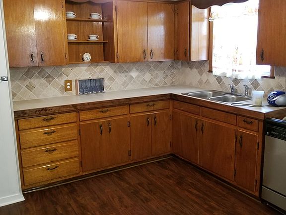 4th image of 514 McArthur Dr