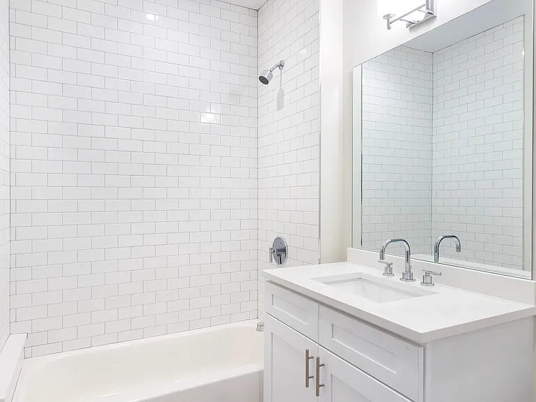 1902-1904 Washington St #7D — Photo 11