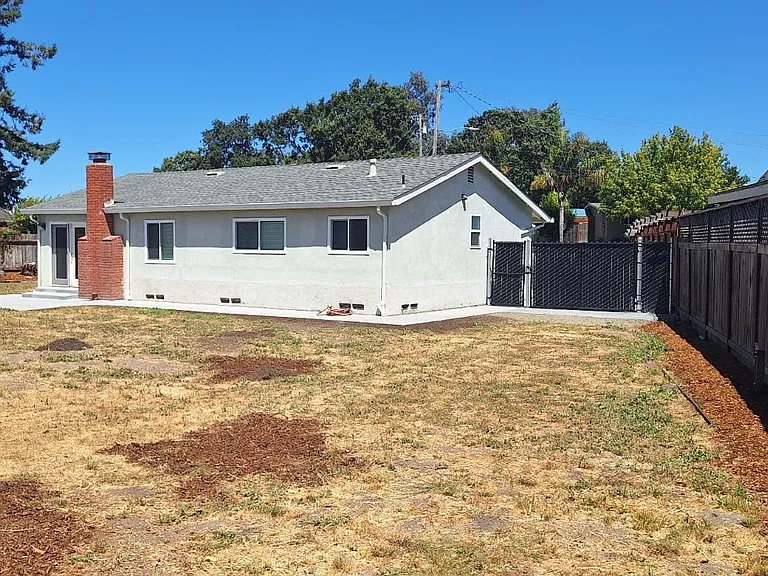 19 Bernice Ct — Photo 14