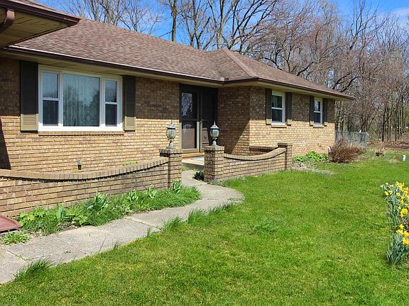 3rd image of 25971 Northwood Ct