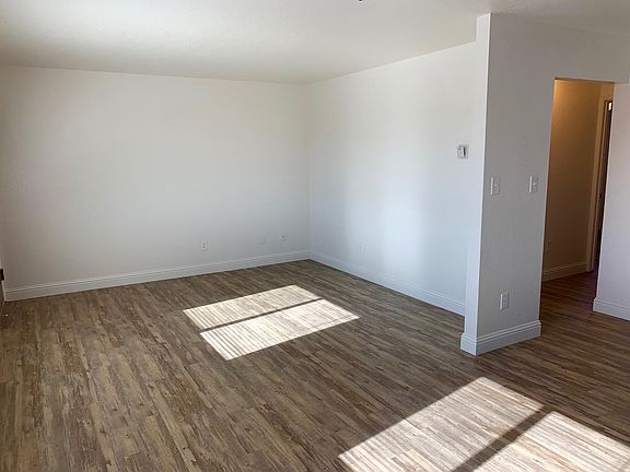 5th image of 1629 Holly Dr APT 16