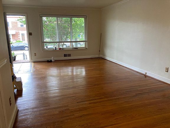 3rd image of 518 S Fayette St