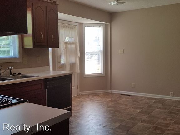 5th image of 671 Renee Ct