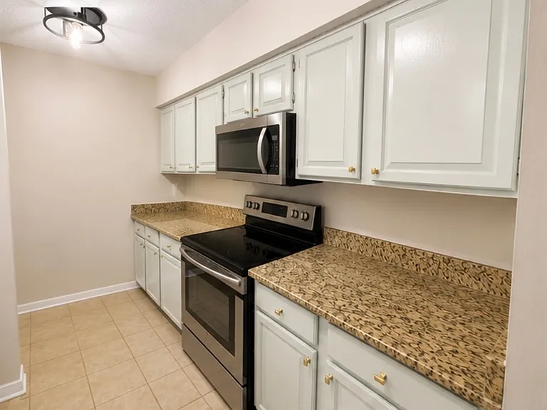 119 Chamale Cv W #119 — Photo 4