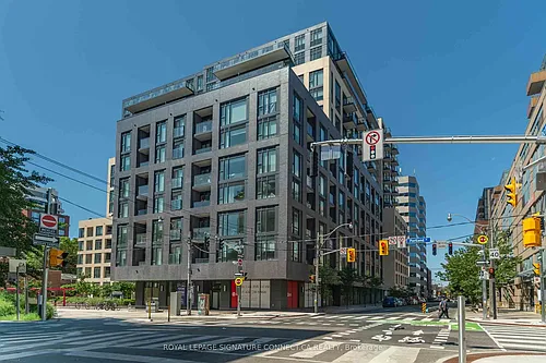 543 Richmond St W Photo 1