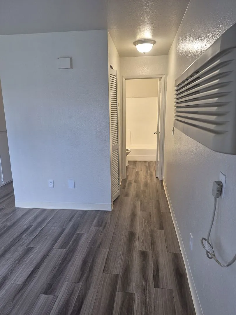 Mesa Verde Apartments — Photo 3