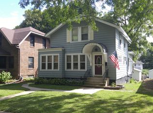 1625 C Ave NW, Cedar Rapids, IA 52405