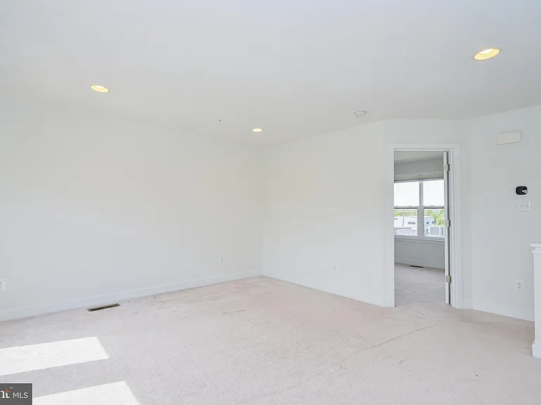 8337 Looking Glass Way — Photo 41