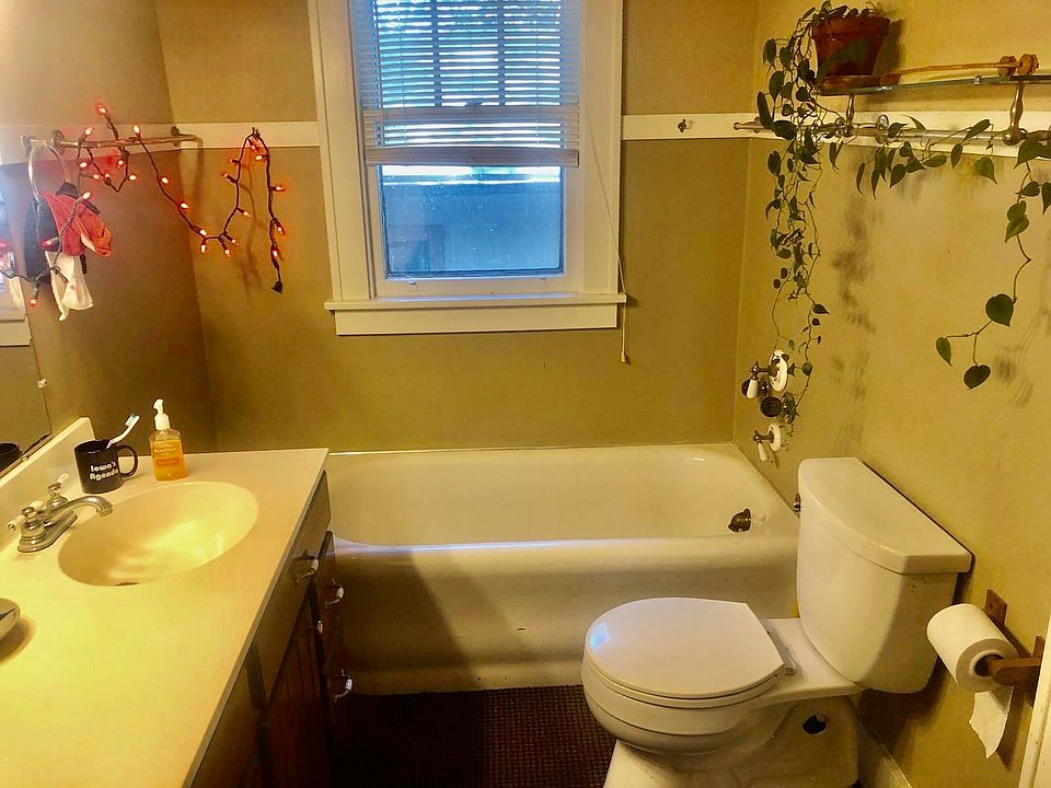 877 Main St, Ocheyedan, IA 51354 Zillow