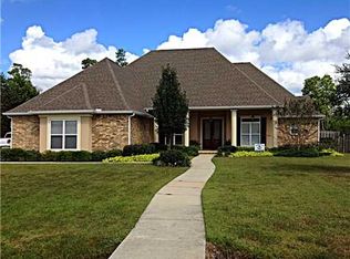 6204 Savanna Dr, Ocean Springs, MS 39564