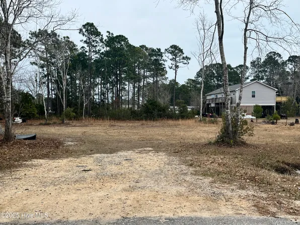 4148 9th Street SE, Southport, NC 28461