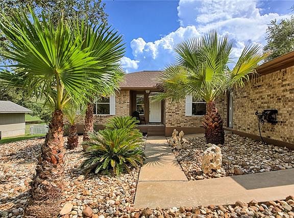 5th image of 21425 Lakefront Dr