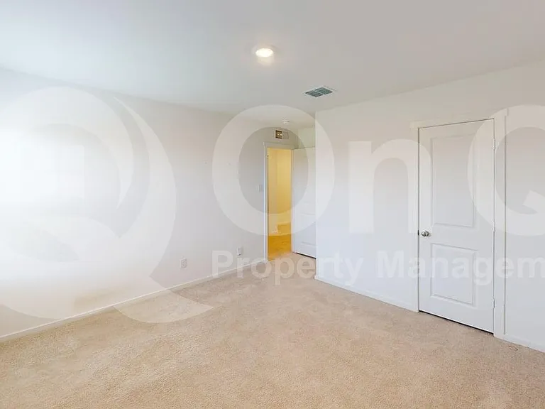 209 Adelina Dr — Photo 13